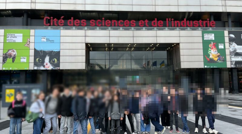 Les 5èmeDD à la cité des Sciences
